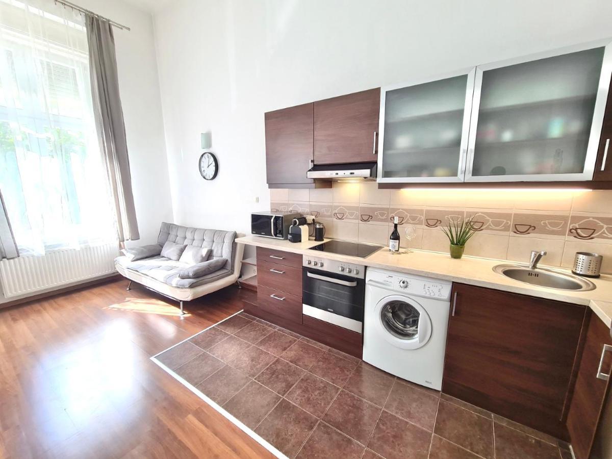Ricky Apartment Budapest Extérieur photo