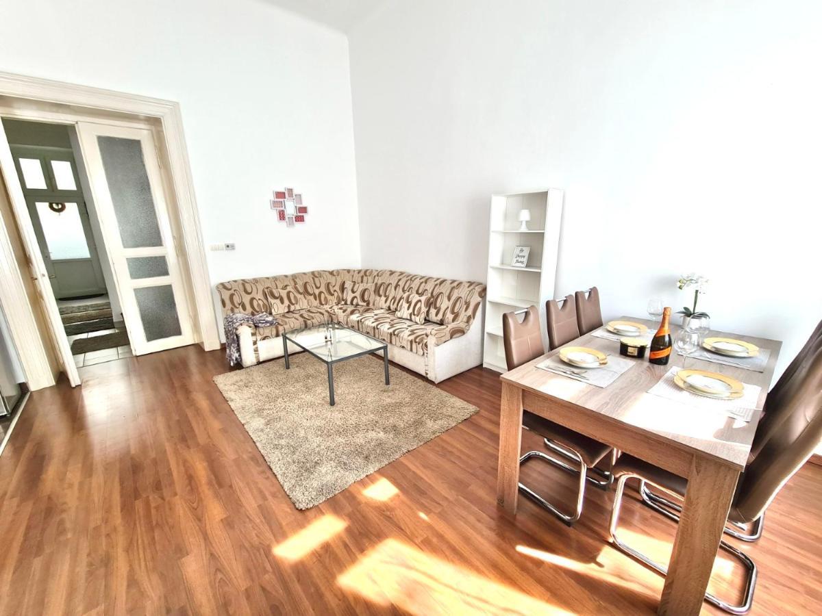 Ricky Apartment Budapest Extérieur photo