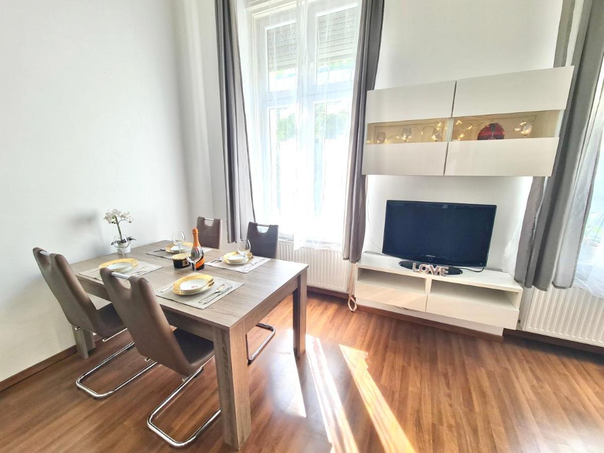Ricky Apartment Budapest Extérieur photo